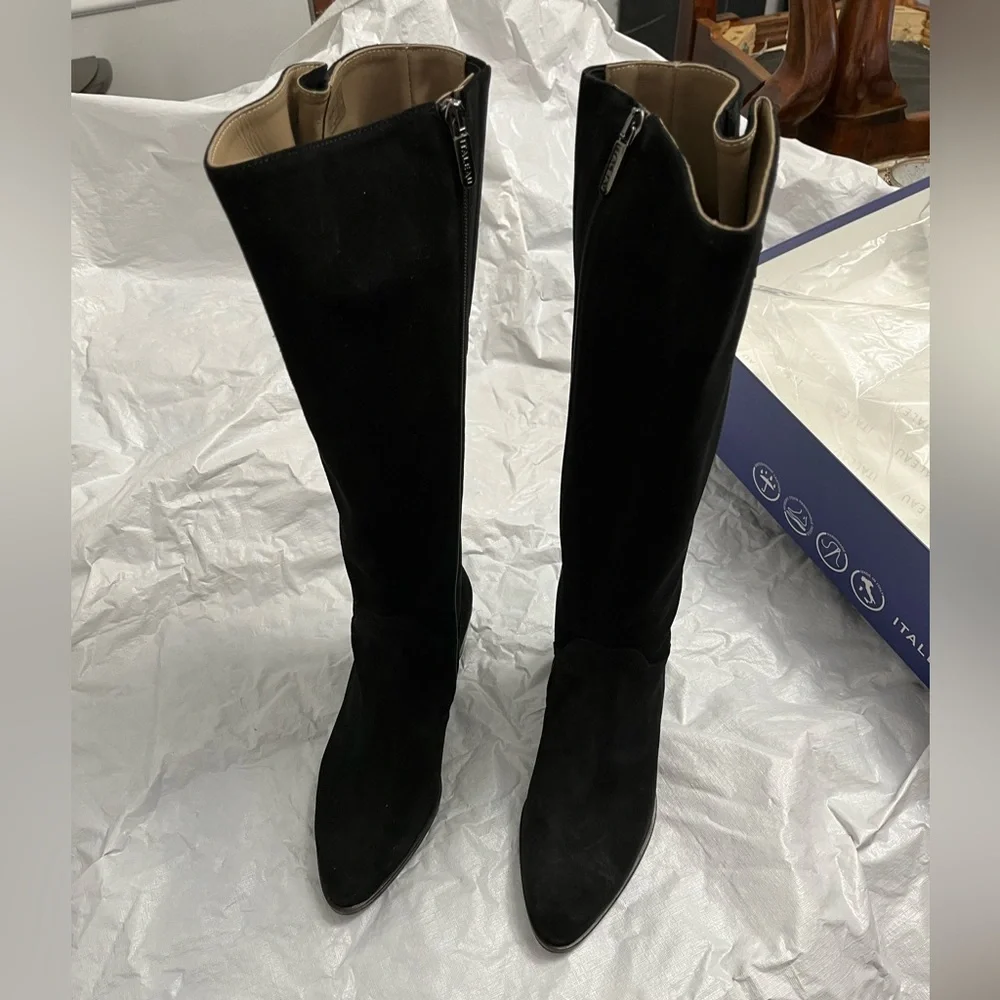 Italeau black Suede Waterproof boots Size 37.5. US 7